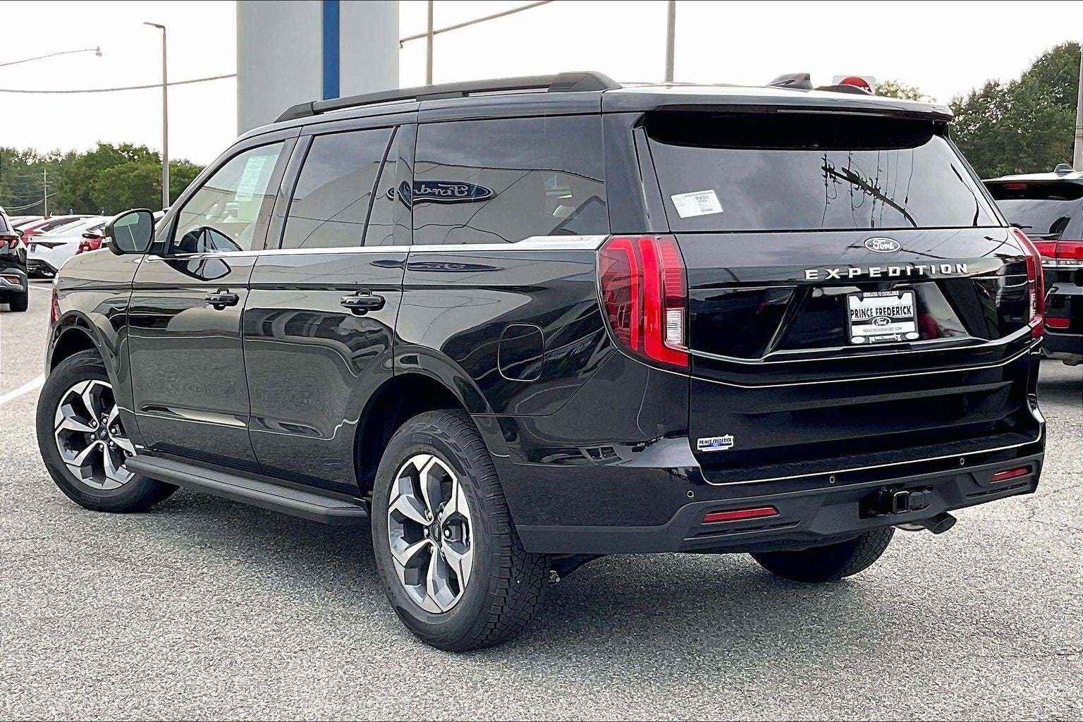 2027 Ford Expedition Active