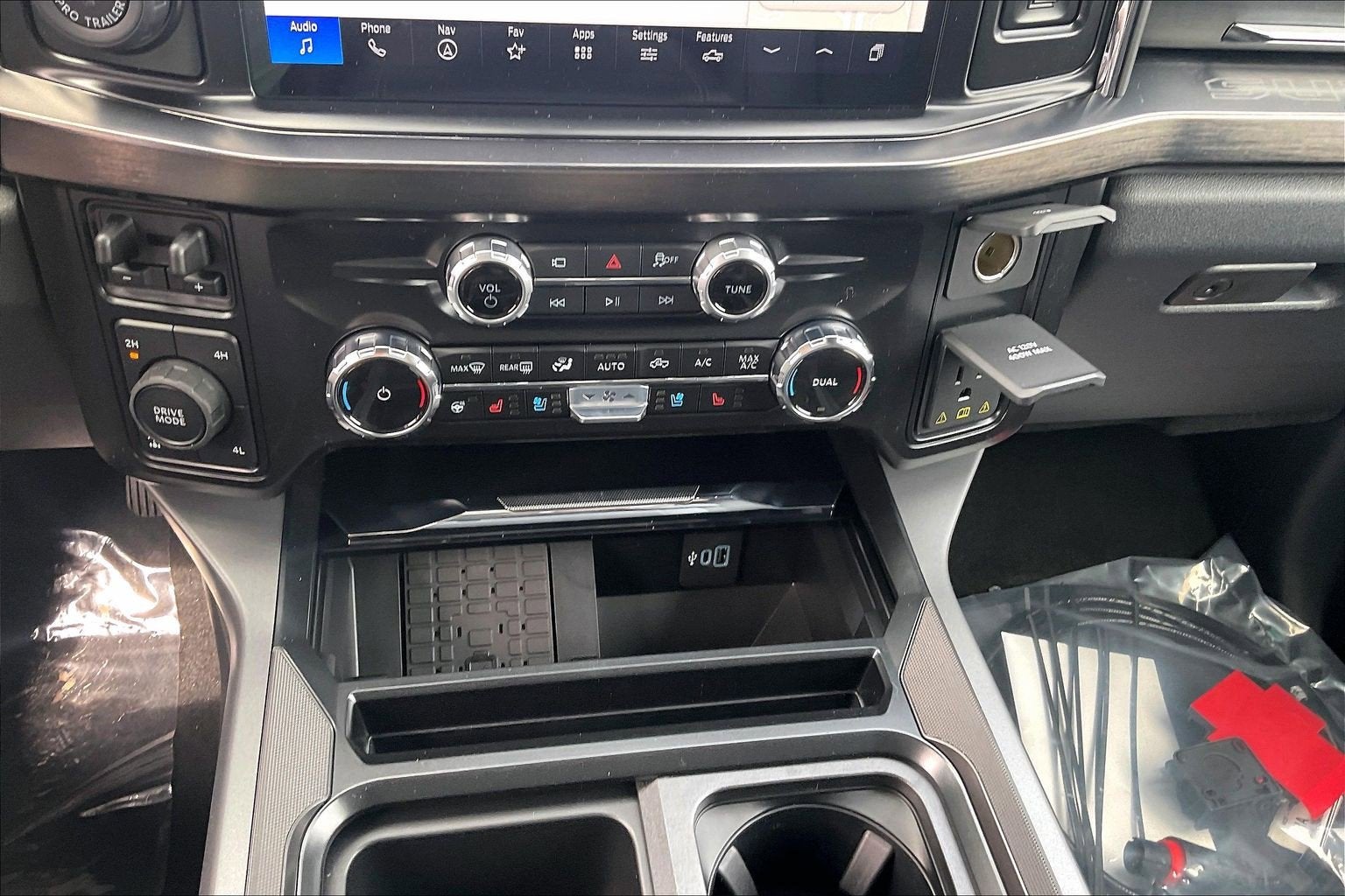 2026 Ford Super Duty F-350 SRW LARIAT