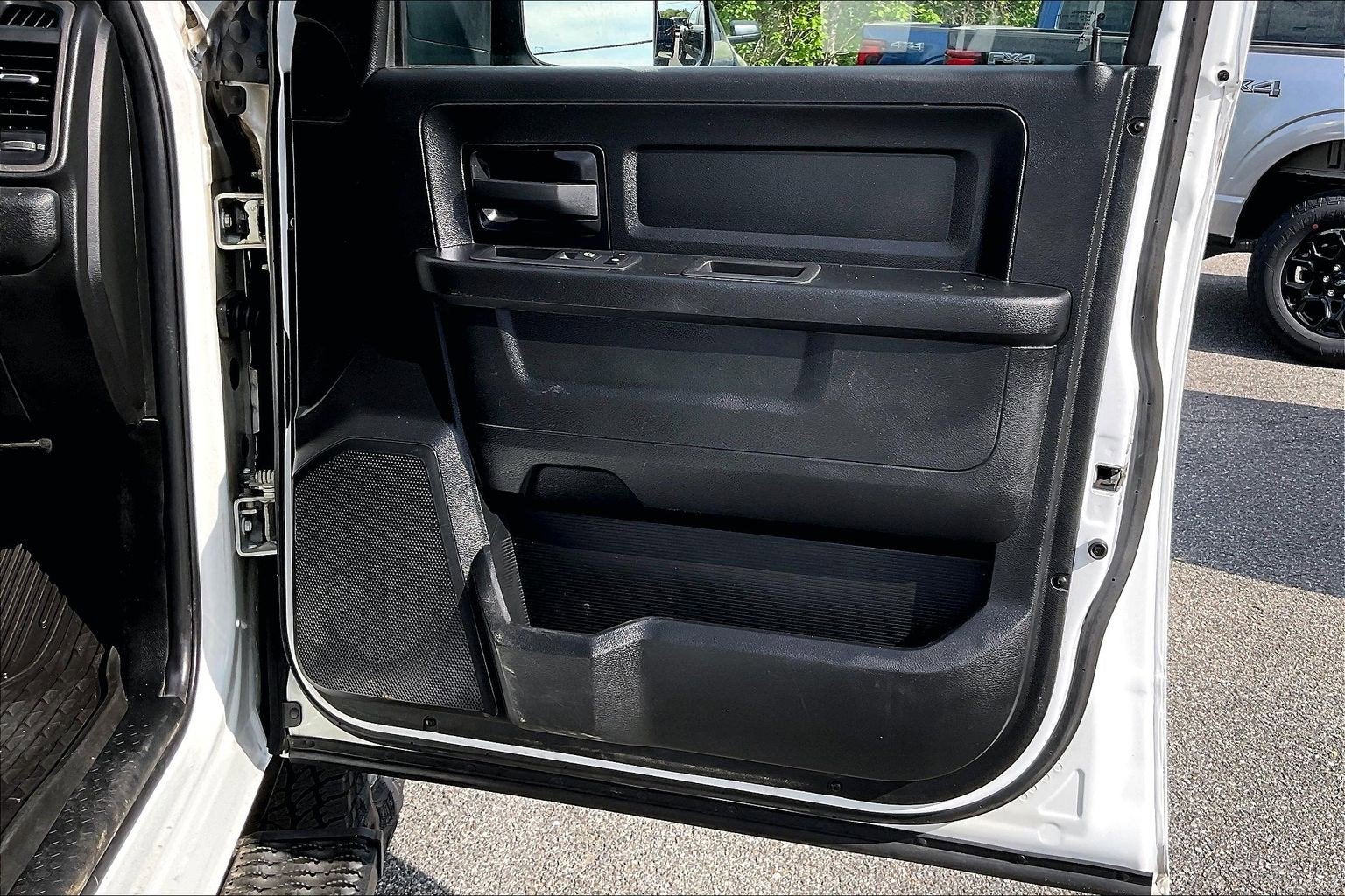 2022 RAM 3500 Chassis Cab Tradesman