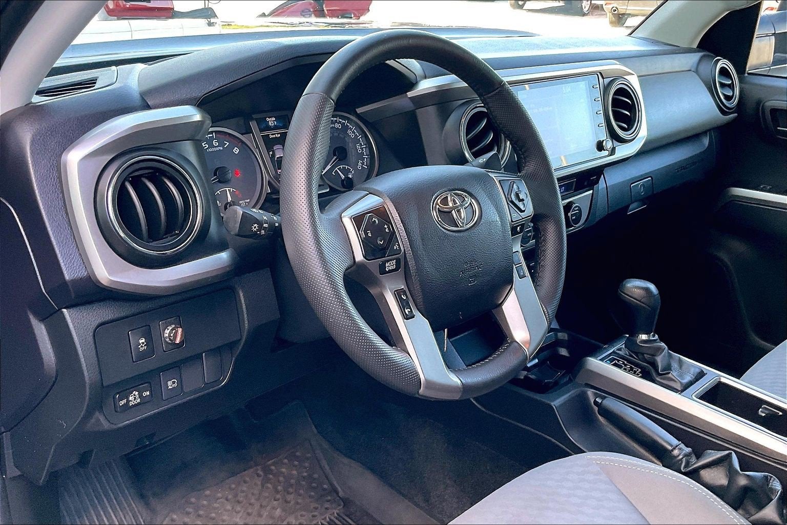 2022 Toyota Tacoma 4WD SR5