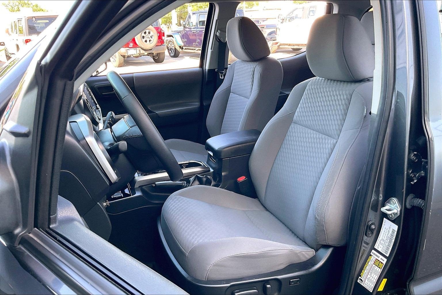2022 Toyota Tacoma 4WD SR5