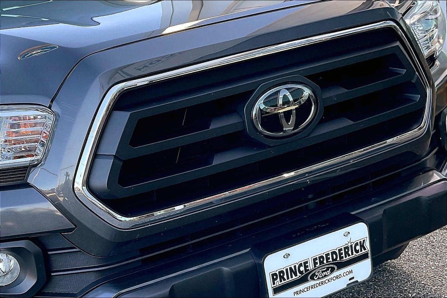 2022 Toyota Tacoma 4WD SR5