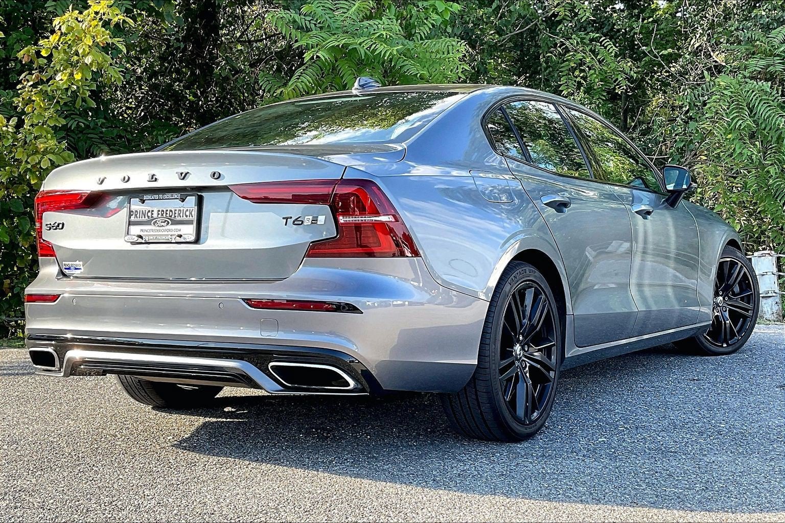 2019 Volvo S60 R-Design