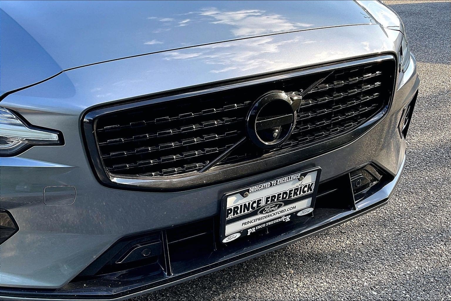 2019 Volvo S60 R-Design