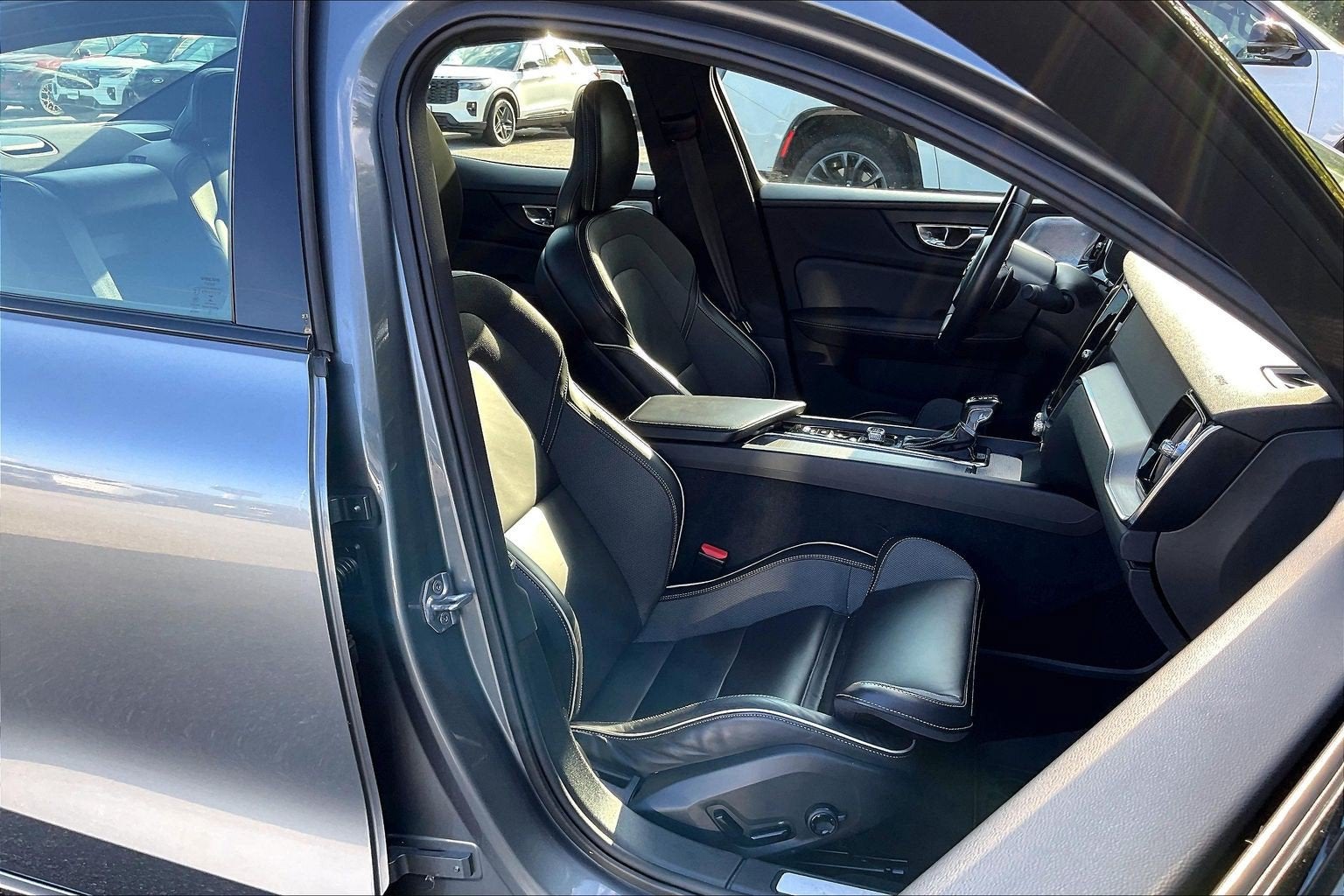 2019 Volvo S60 R-Design