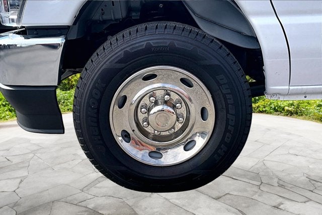 2026 Ford E-Series Cutaway E-350 SRW