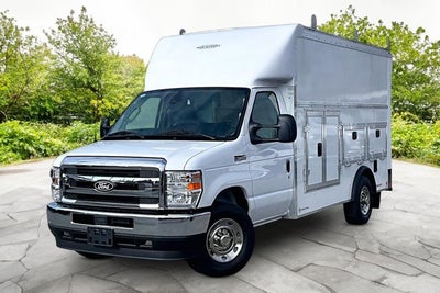 2026 Ford E-Series Cutaway E-350 SRW