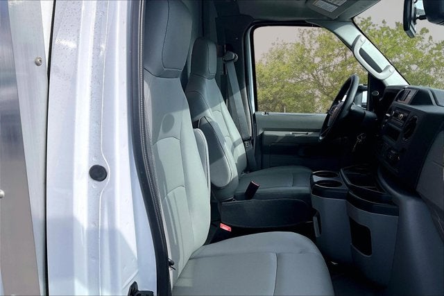 2026 Ford E-Series Cutaway E-350 SRW