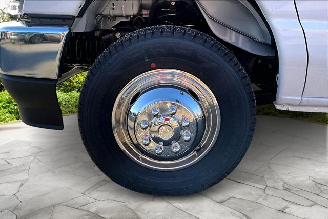 2026 Ford E-Series Cutaway E-450 DRW