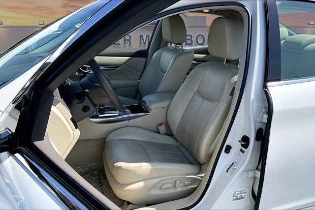 2019 INFINITI Q70 3.7 LUXE