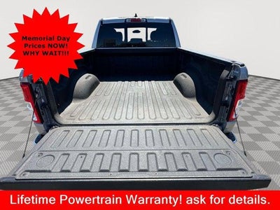 2022 RAM 1500 Big Horn Quad Cab 4x4 6'4' Box