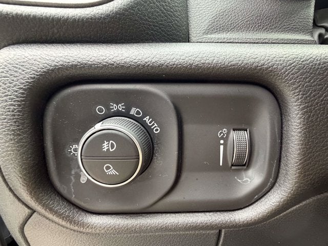 2025 RAM 1500 Warlock Crew Cab 4x4 5'7' Box