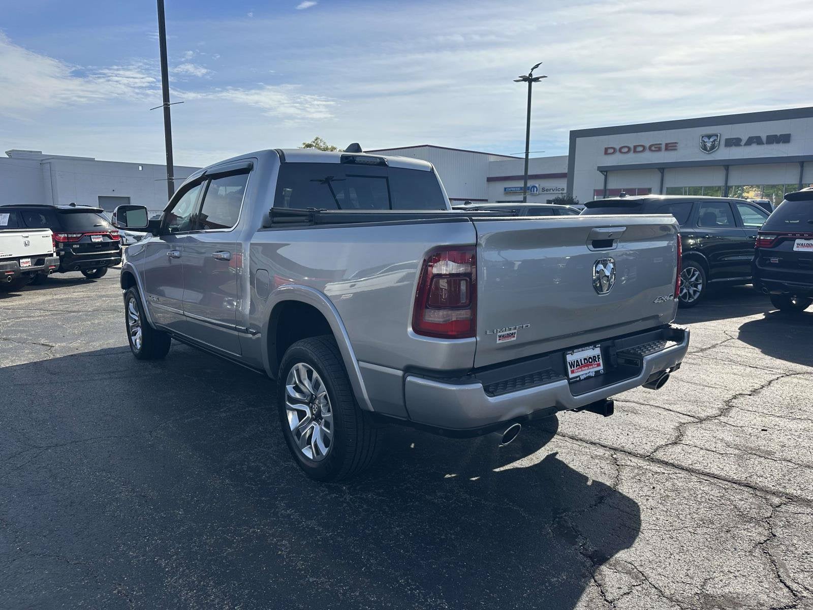 2024 RAM 1500 Limited Crew Cab 4x4 5'7' Box