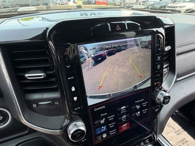 2021 RAM 1500 Laramie Crew Cab 4x4 5'7' Box