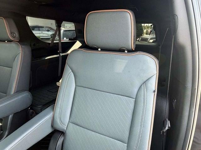 2025 GMC Yukon XL 4WD AT4