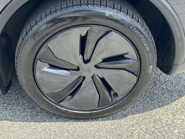 2026 Tesla Model Y All-Wheel Drive