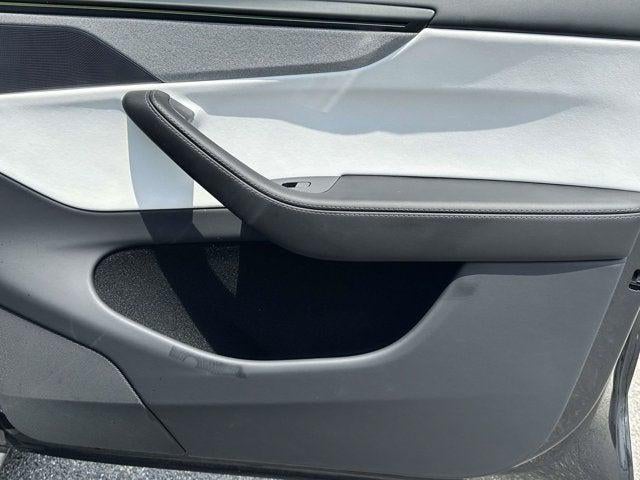 2026 Tesla Model Y AWD