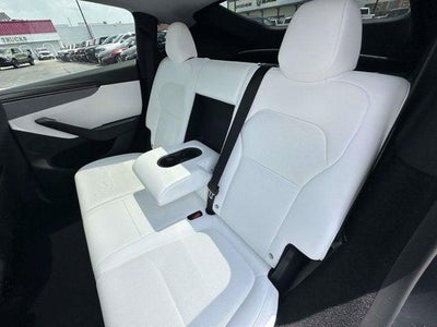 2026 Tesla Model Y AWD
