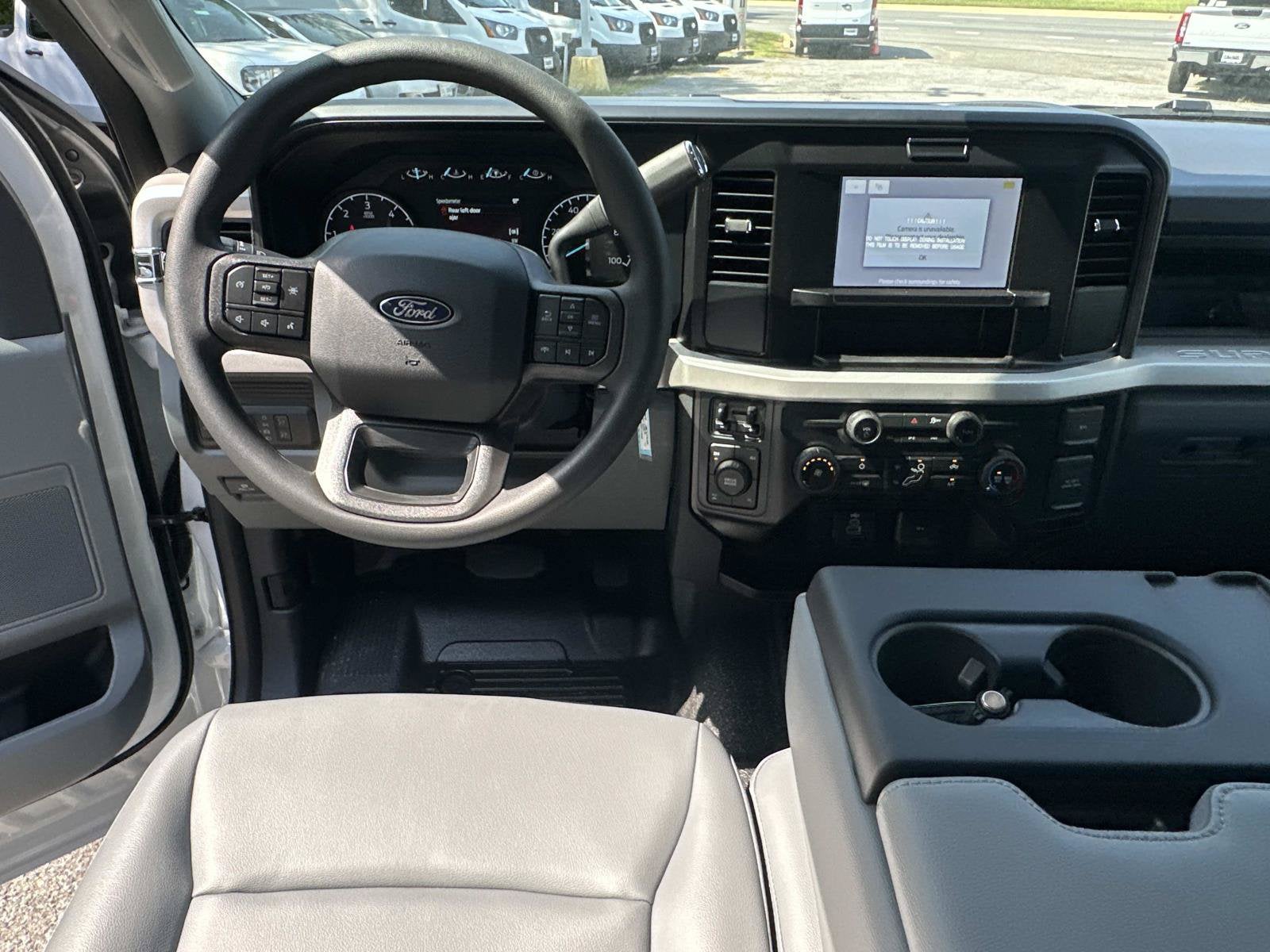 2027 Ford Super Duty F-350 SRW XL