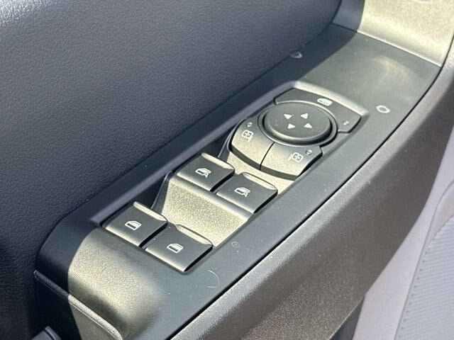 2027 Ford Super Duty F-350 SRW XL