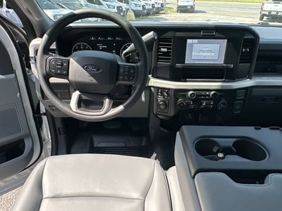 2027 Ford Super Duty F-350 SRW XL