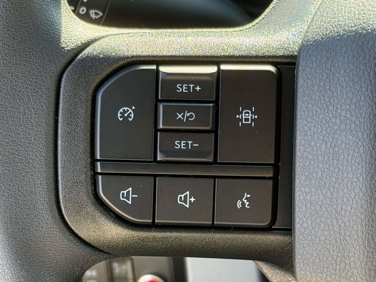 2027 Ford Super Duty F-550 DRW XL