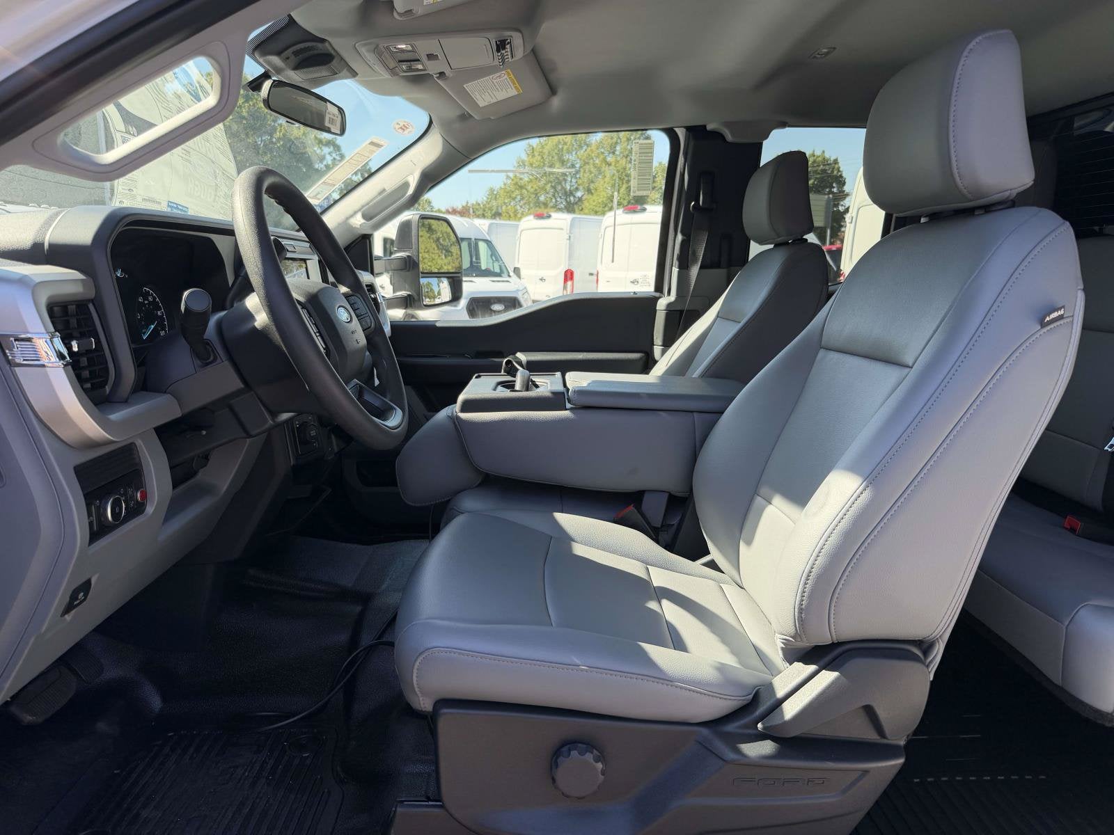 2027 Ford Super Duty F-550 DRW XL