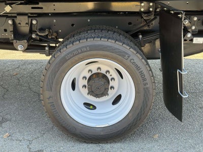 2027 Ford Super Duty F-550 DRW XL