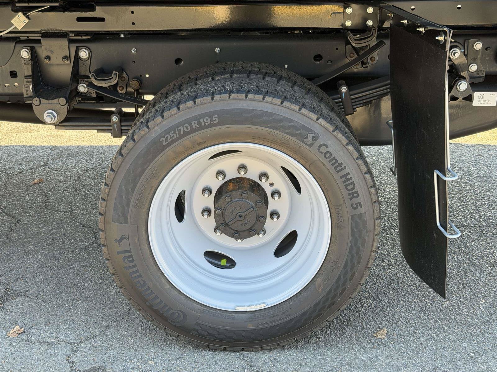 2027 Ford Super Duty F-550 DRW XL