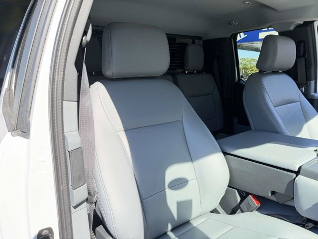 2027 Ford Super Duty F-550 DRW XL