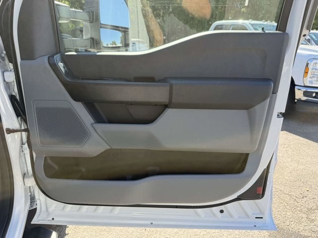 2027 Ford Super Duty F-550 DRW XL