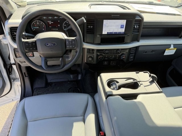 2027 Ford Super Duty F-550 DRW XL