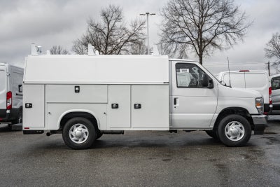 2026 Ford E-Series Cutaway E-350 SRW