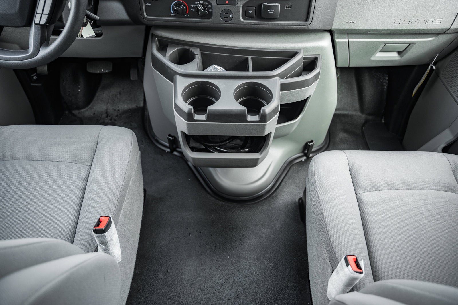 2026 Ford E-Series Cutaway E-350 SRW