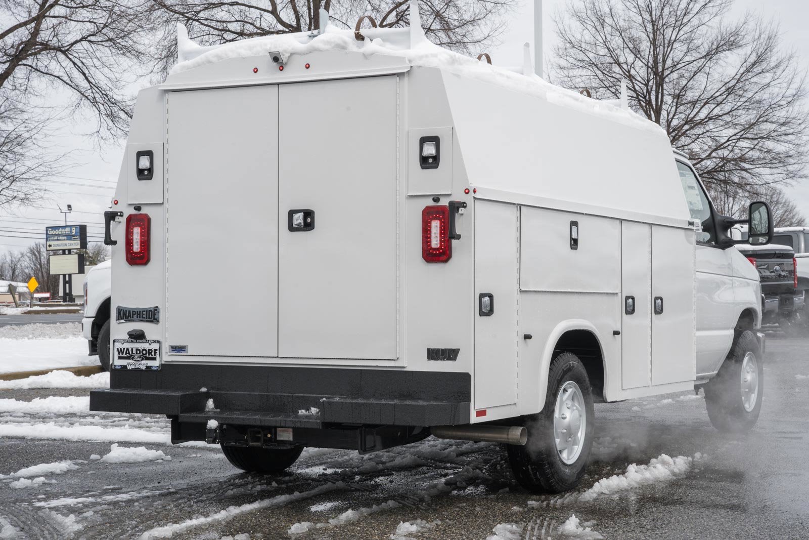 2026 Ford E-Series Cutaway E-350 SRW