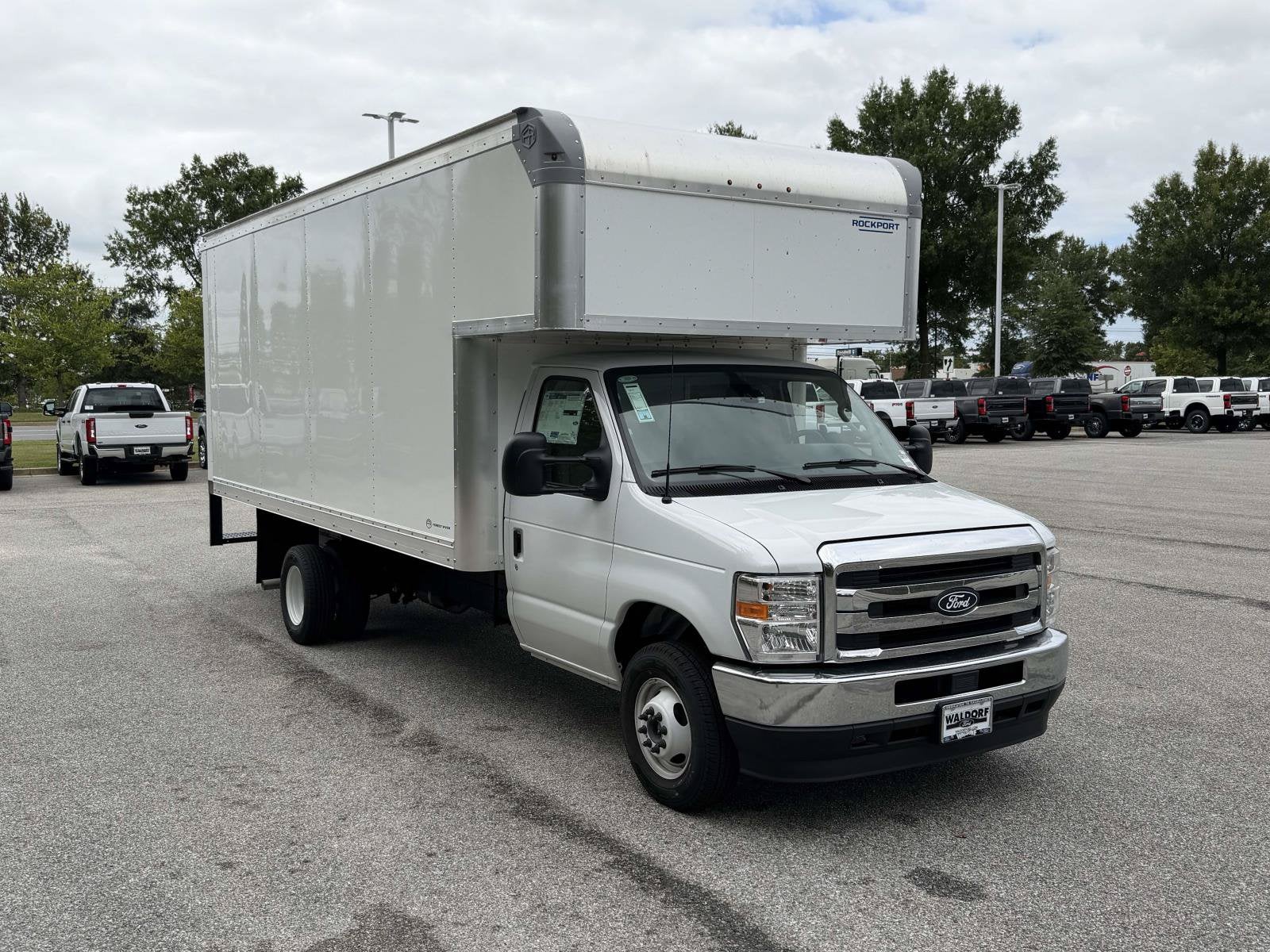 2027 Ford E-Series Cutaway E-450 DRW 158" WB
