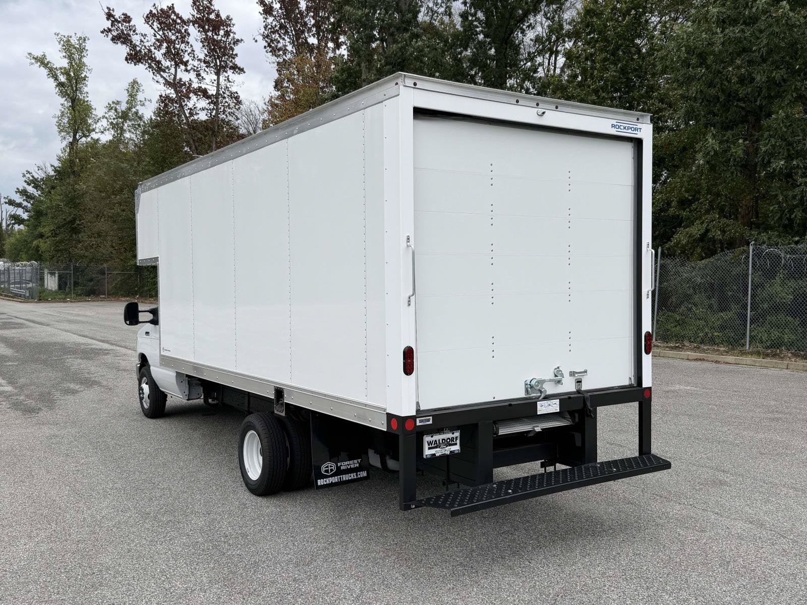 2027 Ford E-Series Cutaway E-450 DRW 158" WB