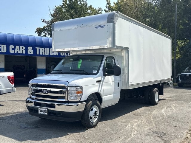 2027 Ford E-Series Cutaway E-450 DRW 158" WB