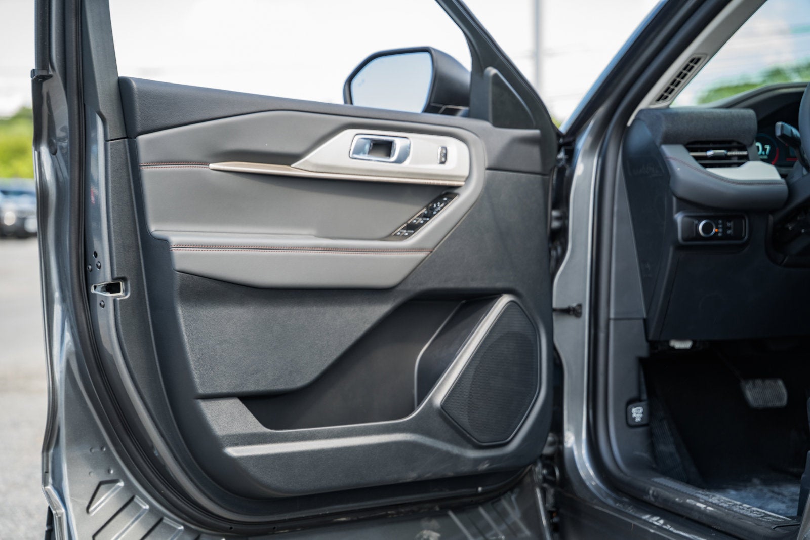 2026 Ford Explorer Active w/100A Pkg