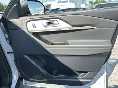2027 Ford Explorer Active w/200A Pkg