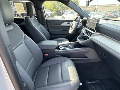 2027 Ford Explorer Active w/200A Pkg