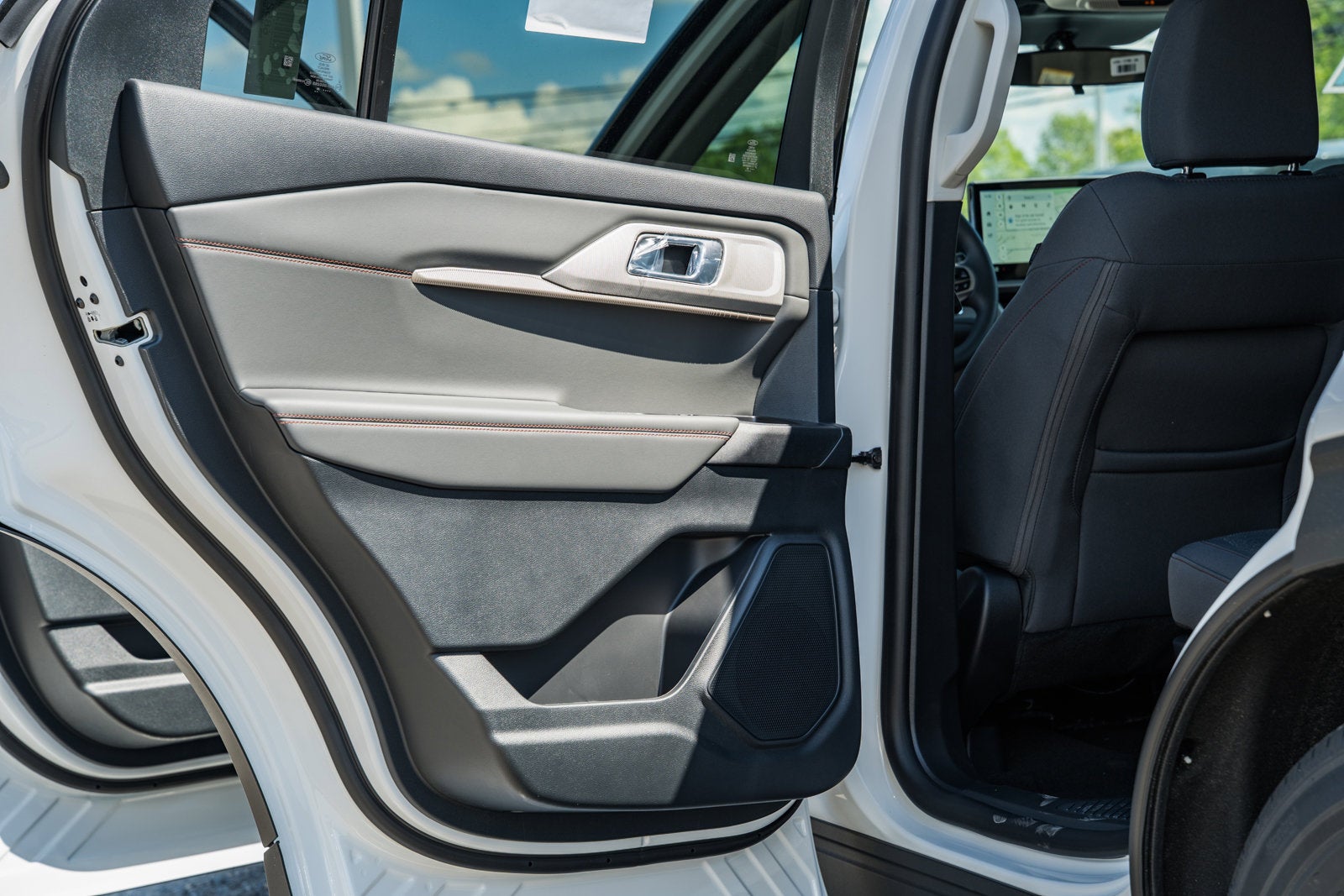 2026 Ford Explorer Active w/100A Pkg