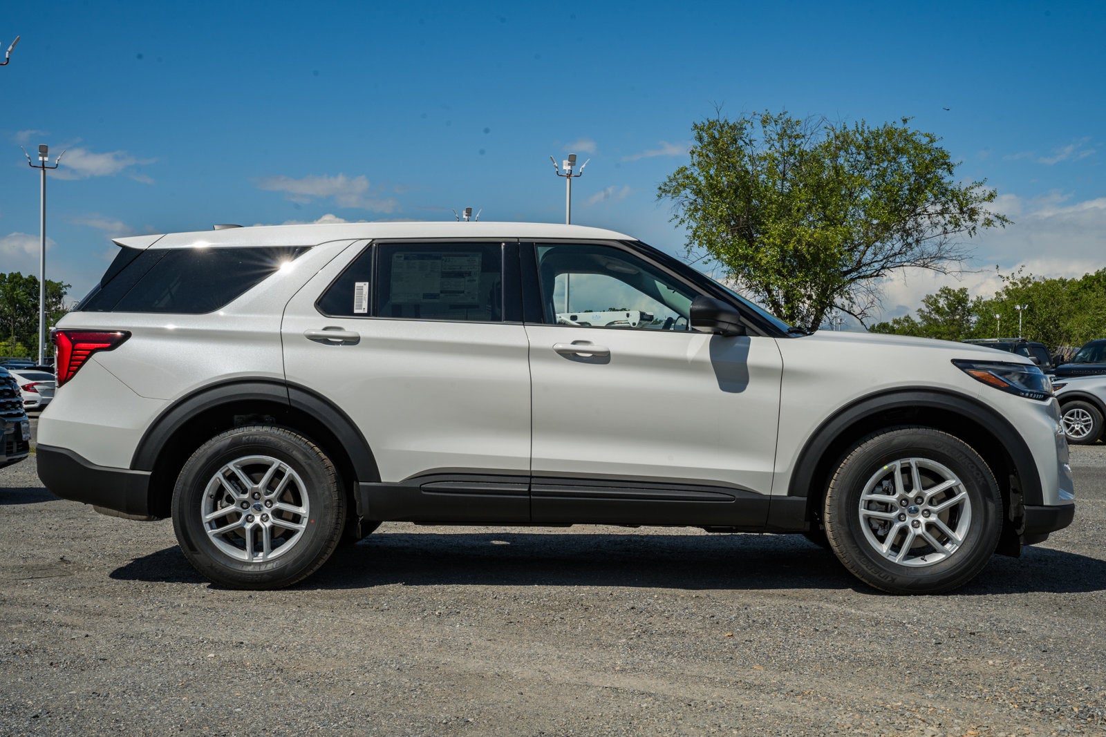 2026 Ford Explorer Active w/100A Pkg