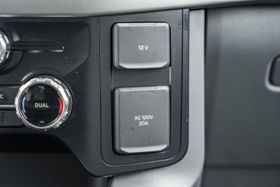 2024 Ford F-150 Lightning Pro