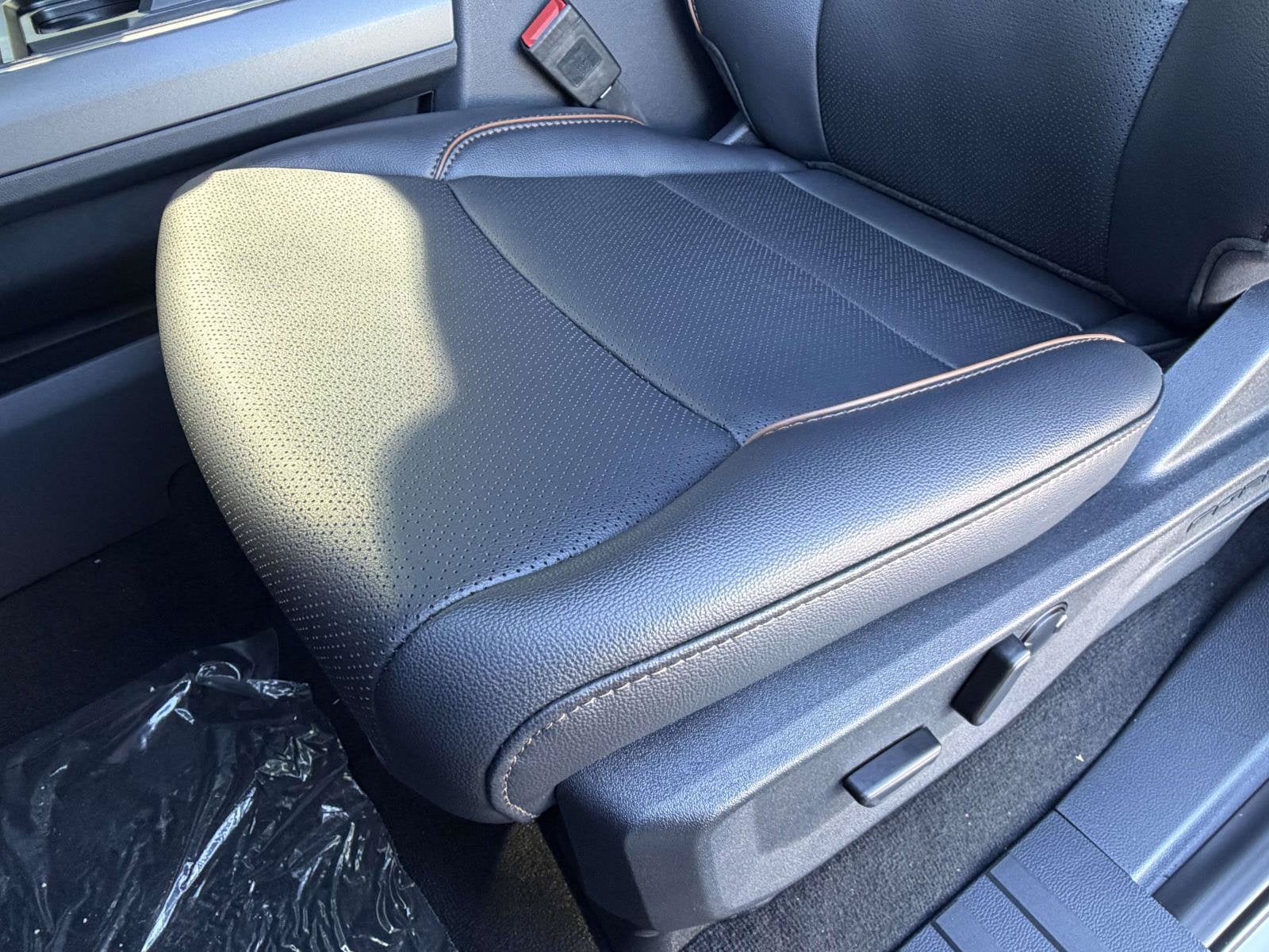 2027 Ford Super Duty F-250 SRW LARIAT