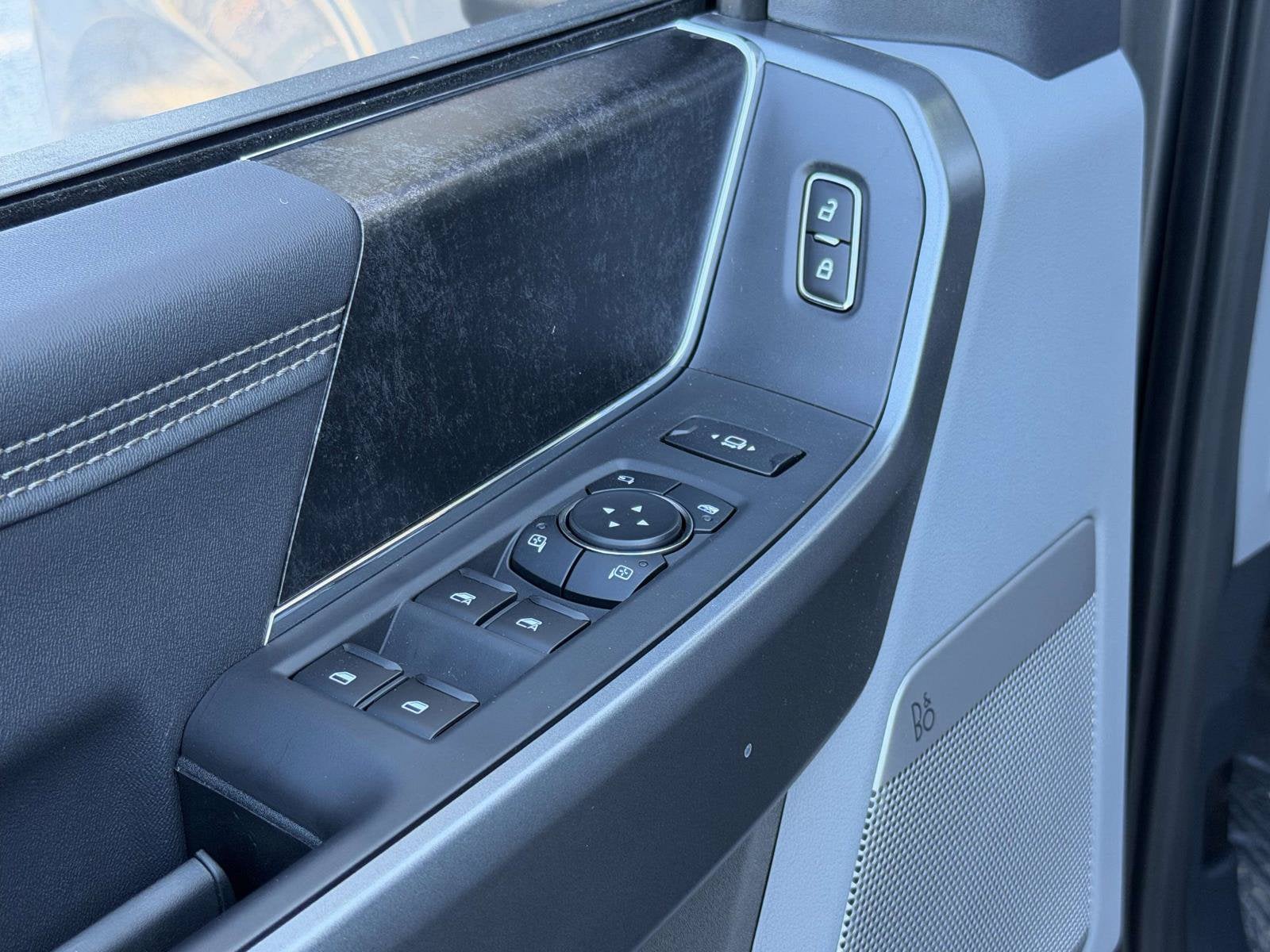 2027 Ford Super Duty F-250 SRW XLT