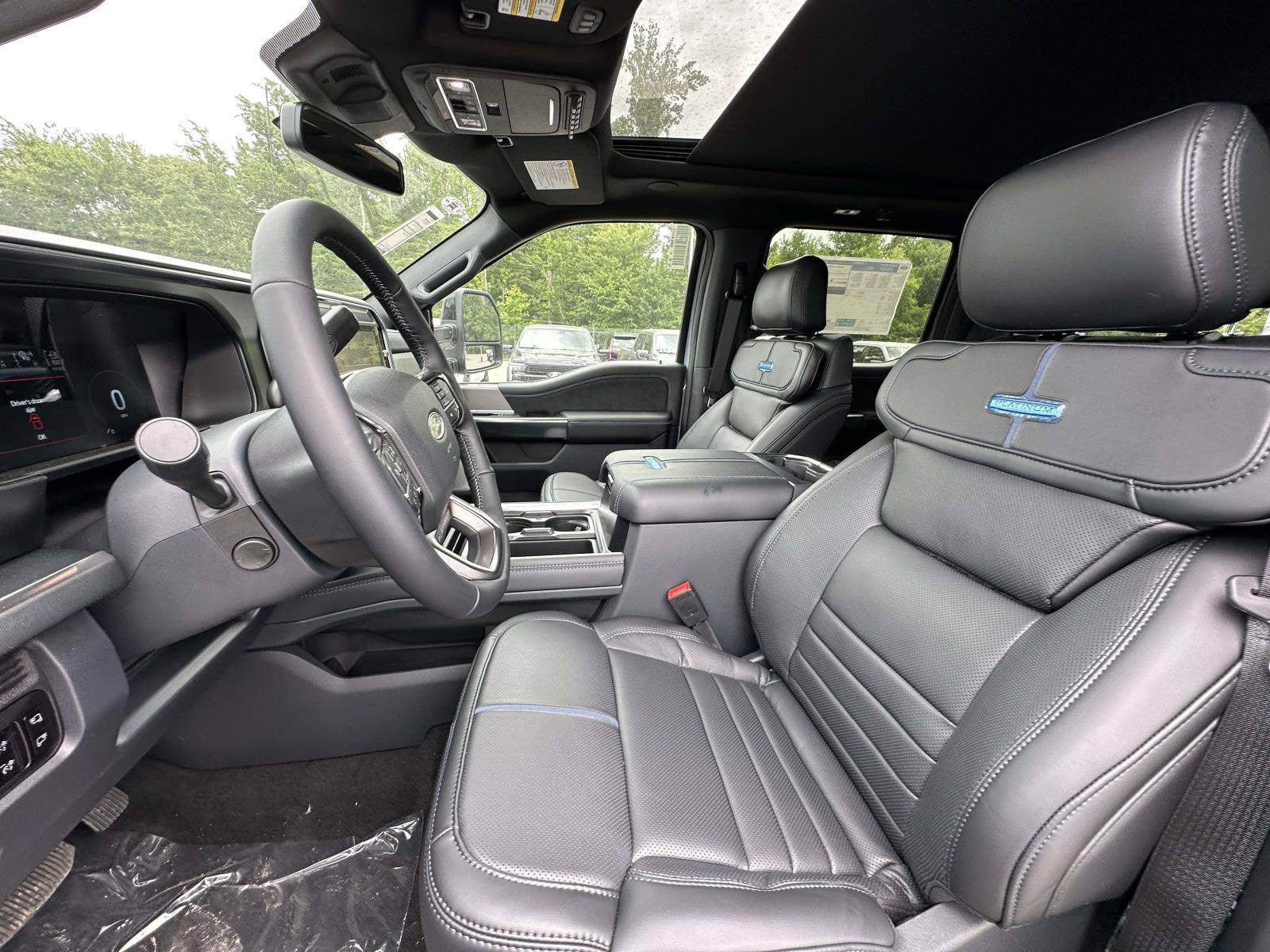 2026 Ford Super Duty F-350 SRW Platinum