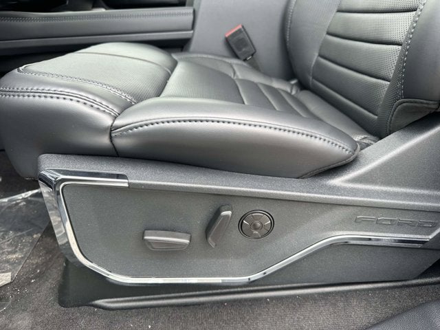 2026 Ford Super Duty F-350 SRW Platinum
