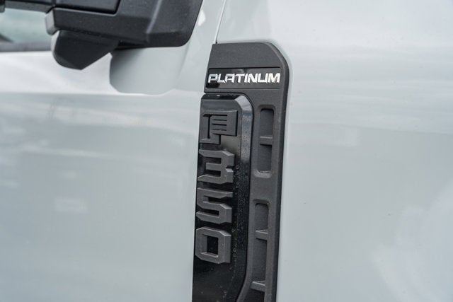 2026 Ford Super Duty F-350 SRW Platinum