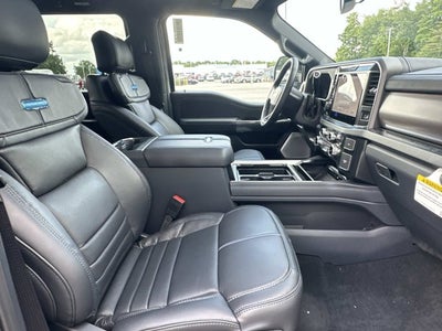 2026 Ford Super Duty F-350 SRW Platinum